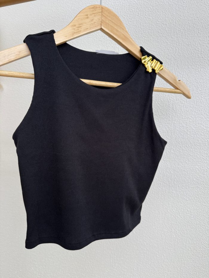 cropped preto com acessório cropped preto com acessório