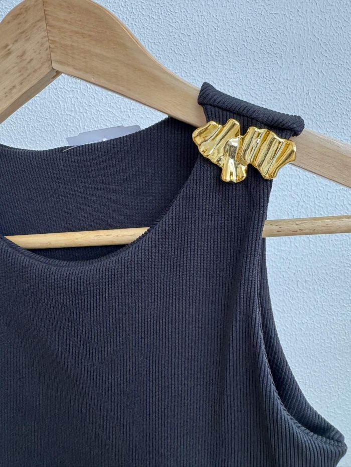 cropped preto com acessório cropped preto com acessório